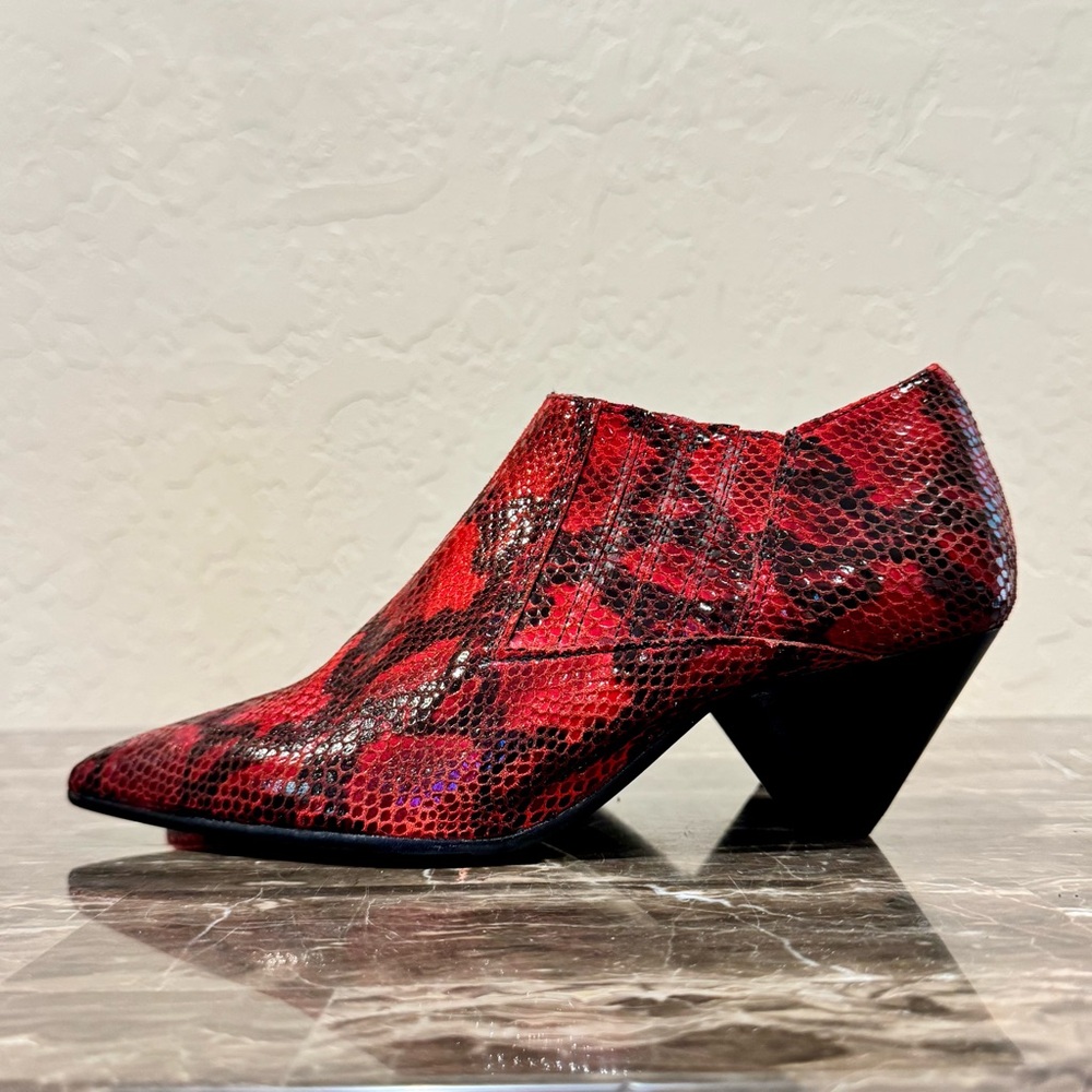 POEVE Poesie Veneziane Leather Snakeskin Embossed Booties